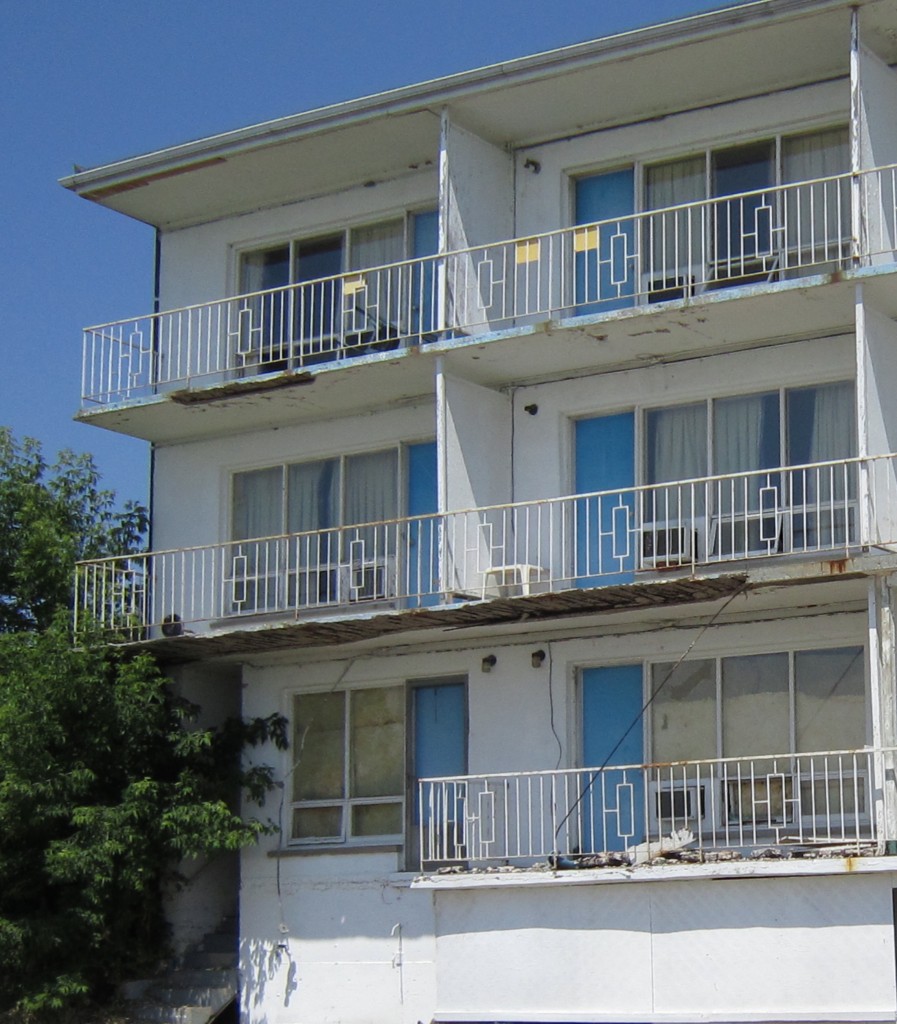 Riviera balcony west side