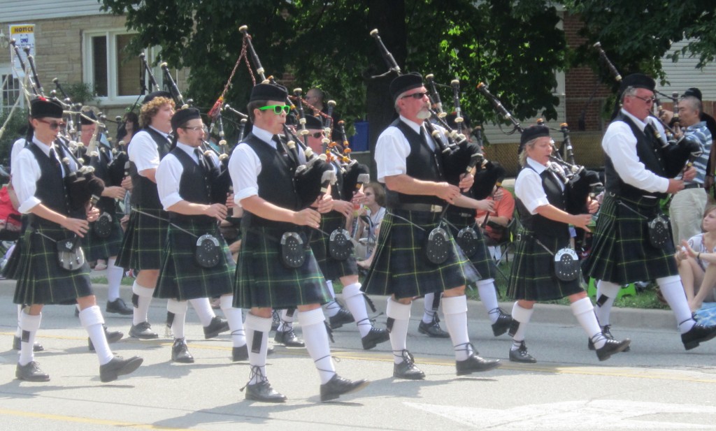 SOM 2012 pipers greentartan green glasses