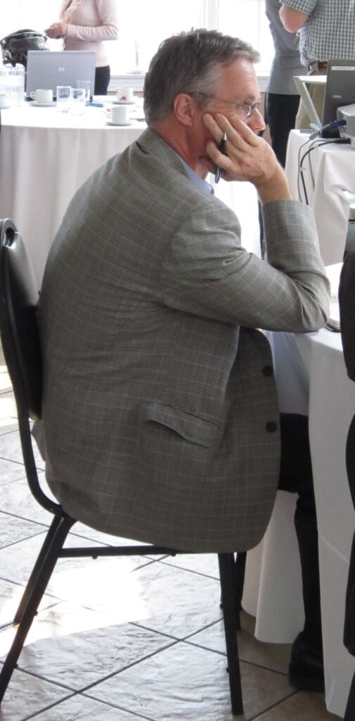 Goldring - pensive LaSalle