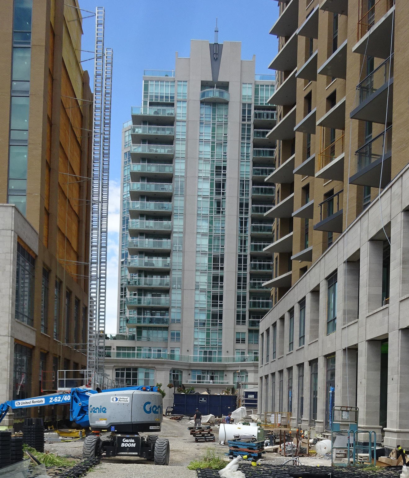 Entrance to publiic from Lakeshore