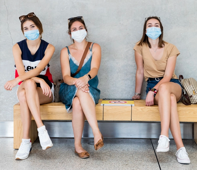 three girls waiting