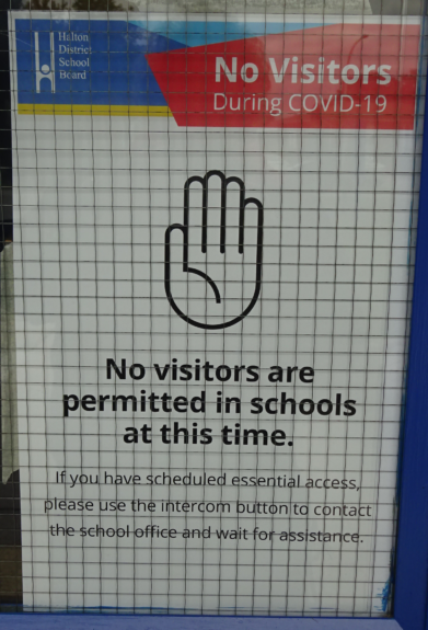 No visitors sign
