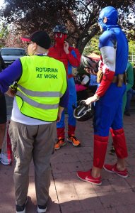 Bed race 2015 Rotaarian at work