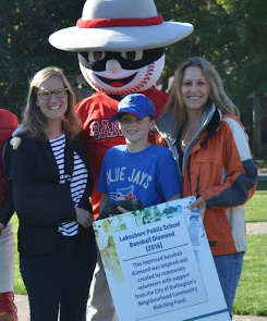 gould-griffen-mmw-mascot