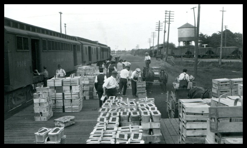 Pic 3 Freeman Station 1920 baskets on platform