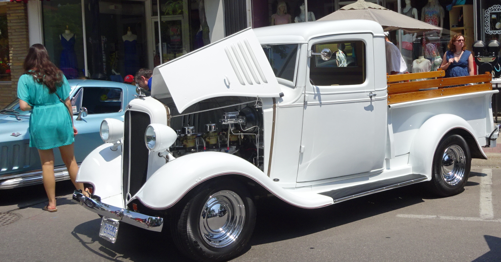 Pick up truck