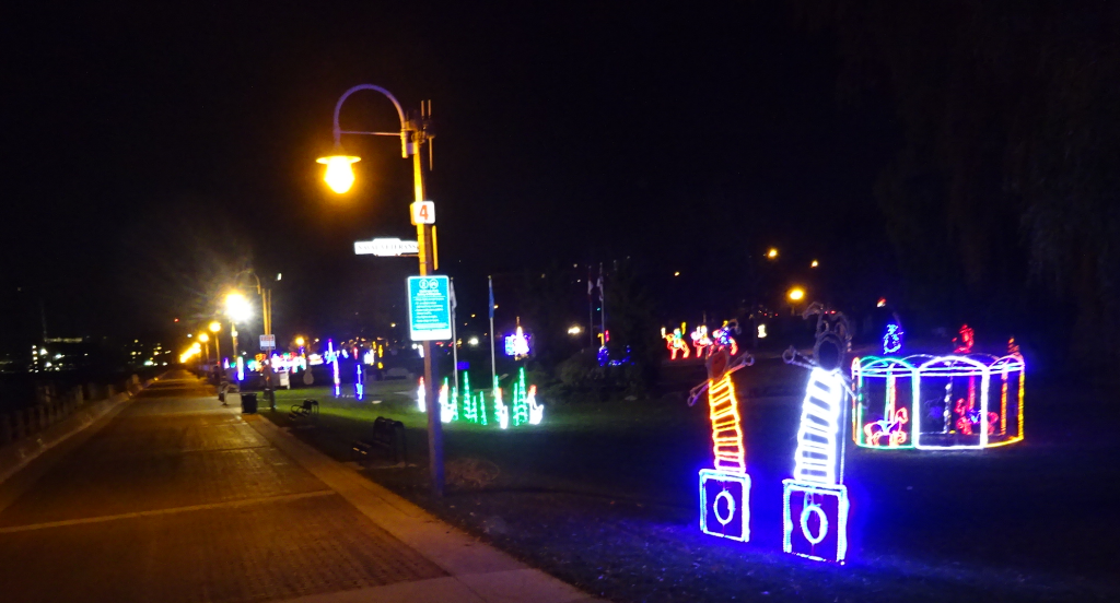 Season - Naval promenade
