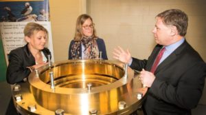 Thordon_CEO_and_Chair_with_Minister_Gould + bearing